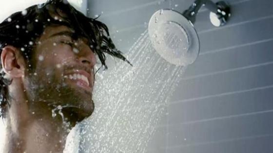 هل الاستحمام بالماء البارد بعد التمارين مفيد أم ضار؟ دراسة تكشف التفاصيل